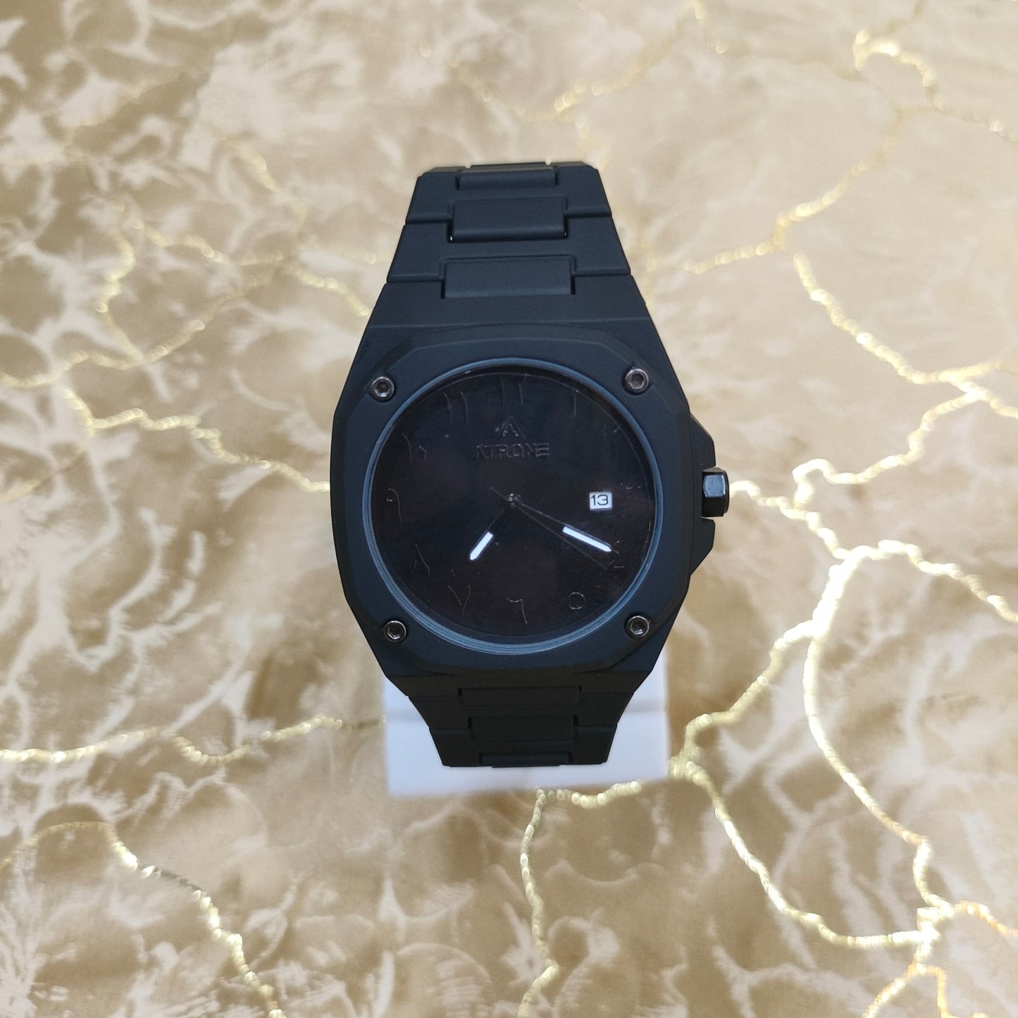 Aura Watch with Date in White and Black Dial