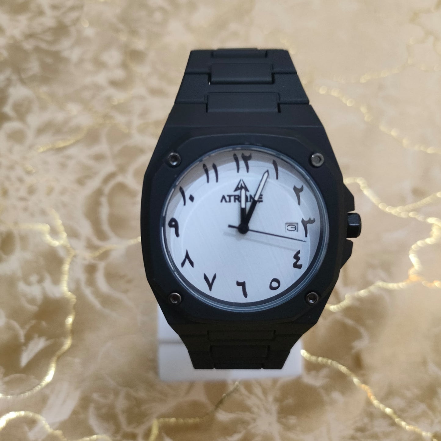 Aura Watch with Date in White and Black Dial